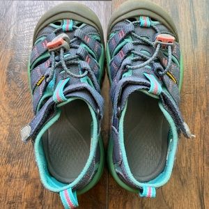 Girls Keens sandals